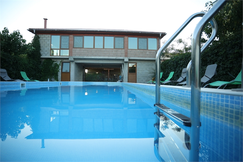 Гостевой дом в Поповке Крым с бассейном