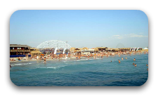 Чистый пляж в 10 минутах от гостевого дома Миа Стелла